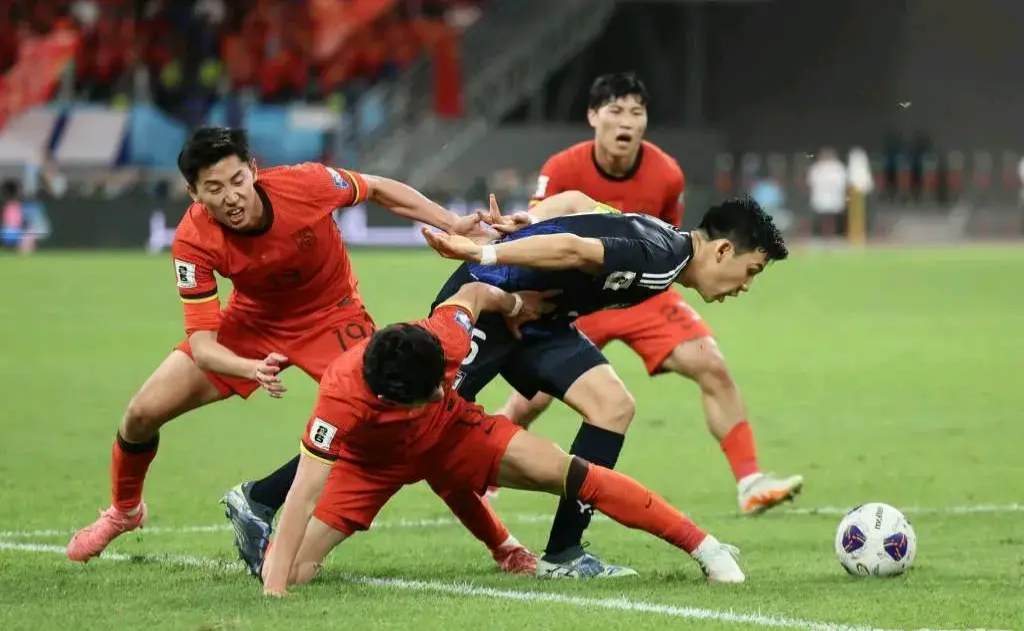 关于亚洲足球强队争相挑战，赛场气氛燃烧的信息