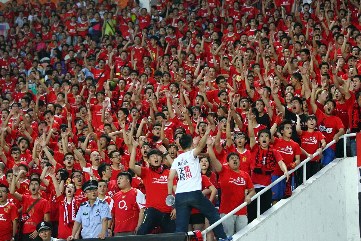 关于国内足球联赛大幕拉开,球迷热情高涨的信息 关于国内足球联赛大幕拉开,球迷热情高涨的信息