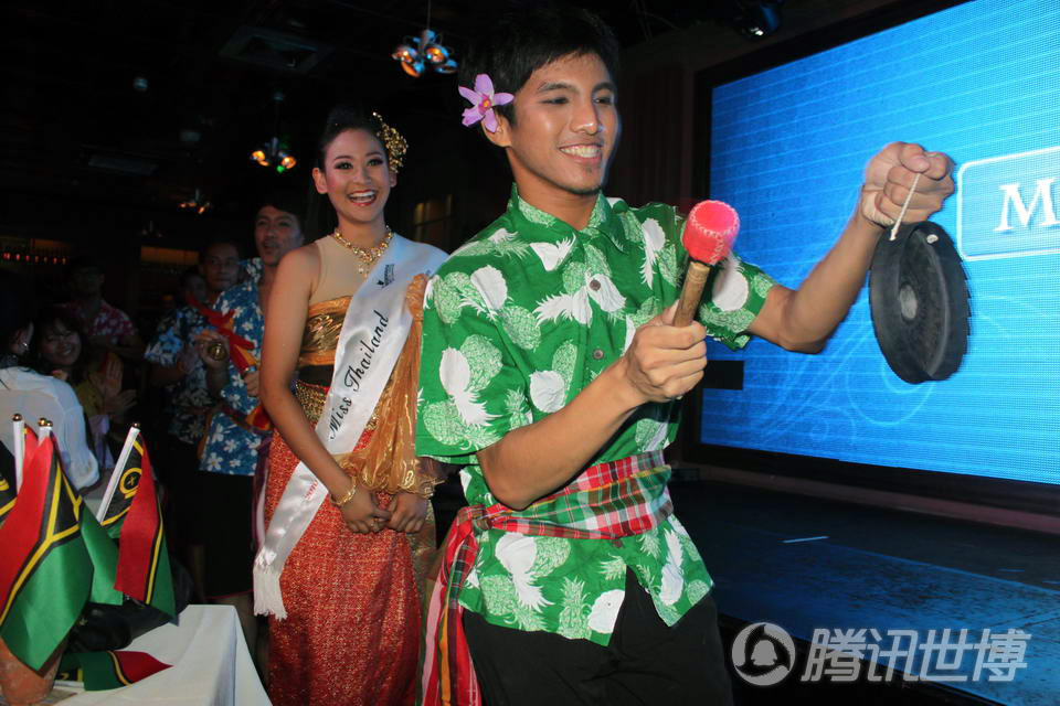 九游体育官方登录入口-法属波利尼西亚举重选手夺冠