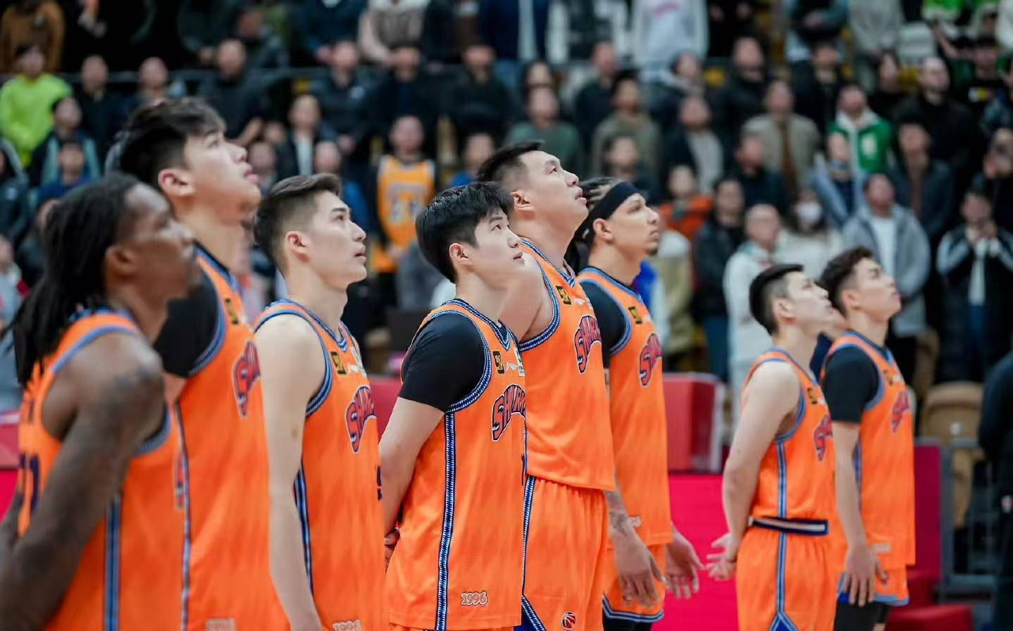 新疆队对阵上海队,谁将笑到最后 新疆队对阵上海队,谁将笑到最后