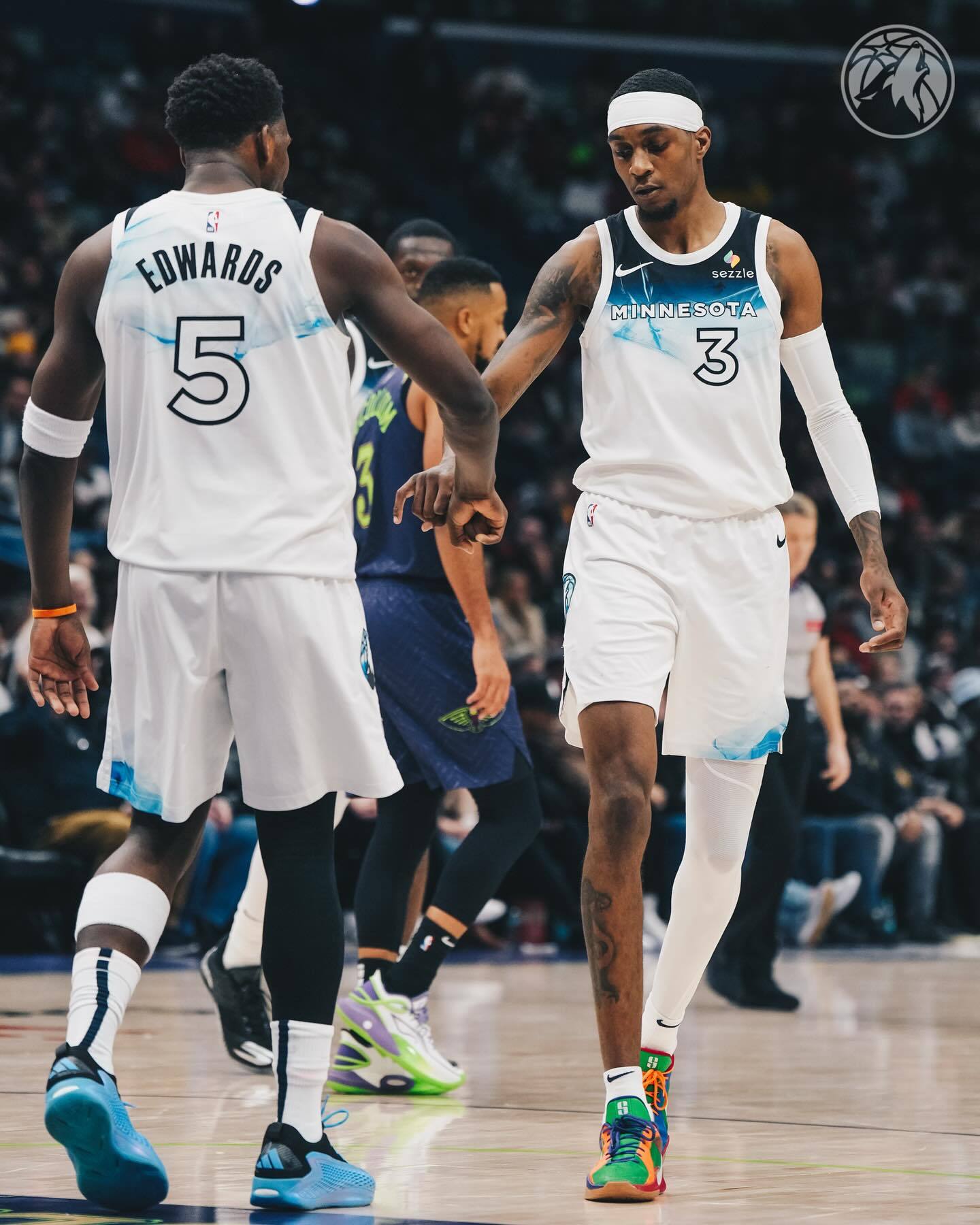 九游体育官方入口-控狼队单节分打芬索降连续败于掘金队的简单介绍