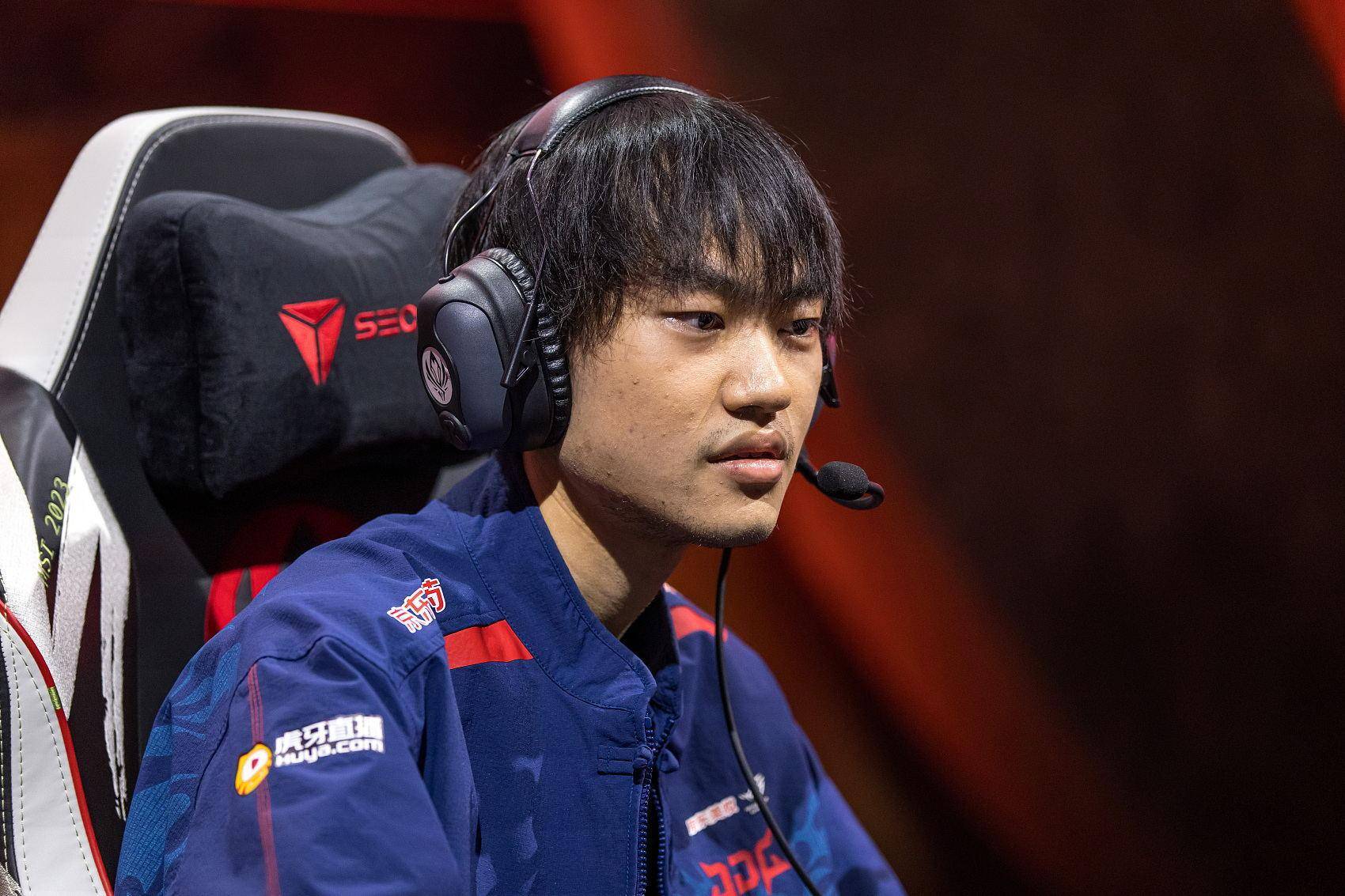 包含这场英雄联盟比赛中,梦魇之翼与星辰联盟打出神仙对决,稳扎稳打拿下比赛,全场高潮不断的词条 包含这场英雄联盟比赛中,梦魇之翼与星辰联盟打出神仙对决,稳扎稳打拿下比赛,全场高潮不断的词条