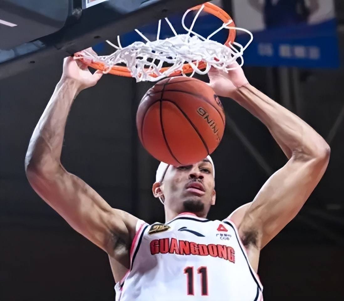 激烈比赛中涌现出优秀球员，实力抢眼