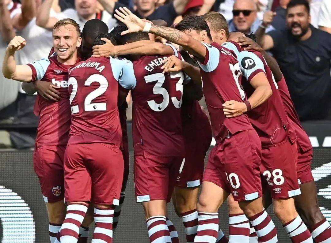 南安普顿主场失利,英超保级形势严峻 南安普顿主场失利,英超保级形势严峻