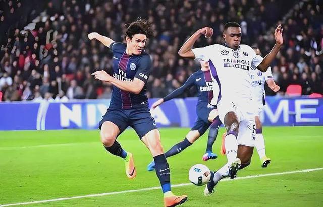 关于实力对决再次上演欧预赛两队积极备战的信息