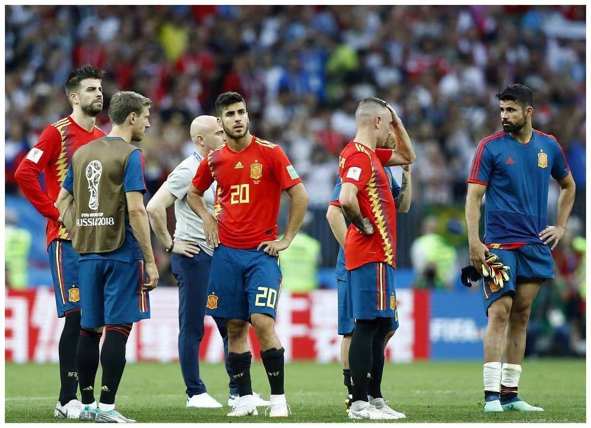 欧预赛趣味比赛掀起一番狂潮，娱乐合家欢