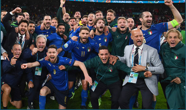 夺冠之争:强队之间的巅峰对决的简单介绍 夺冠之争:强队之间的巅峰对决的简单介绍