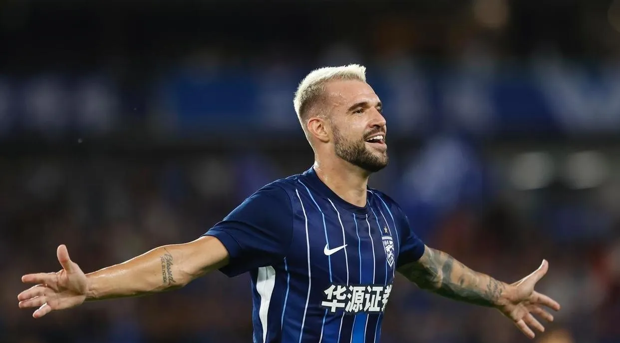 关于瓦伦西亚取得宝贵客场胜利,球队士气高涨的信息 关于瓦伦西亚取得宝贵客场胜利,球队士气高涨的信息