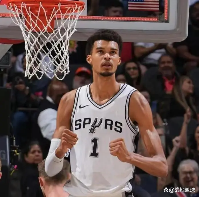 爵士主场战胜马刺,开启连胜 爵士主场战胜马刺,开启连胜