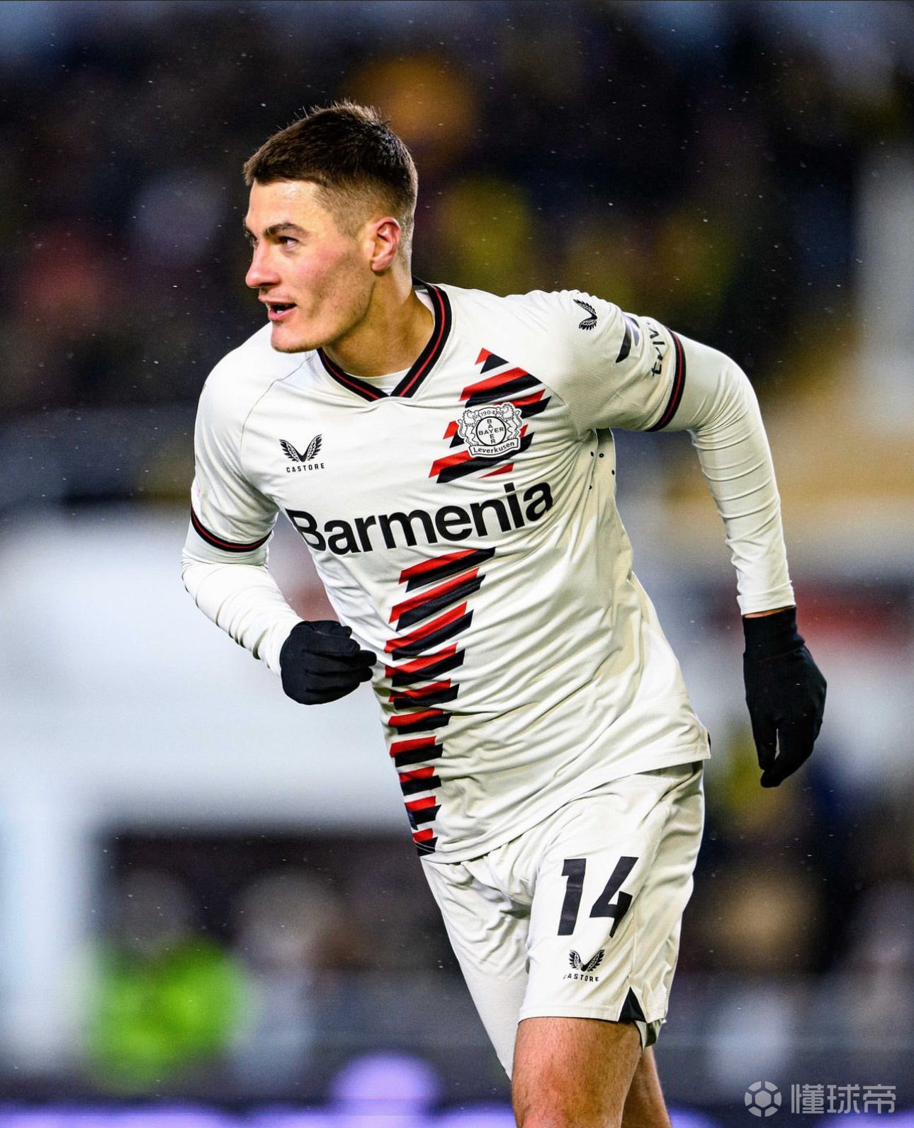 九游体育官方入口-包含勒沃库森全队状态火热，豪取三分的词条